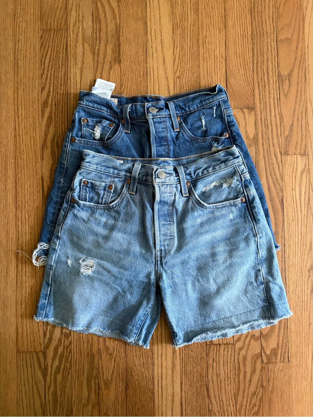 Levi’s 501 set of 2 High-Rise Distressed Denim Shorts